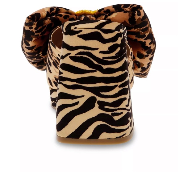 Betsey Johnson Leopard Print Heels - Picture 11 of 12